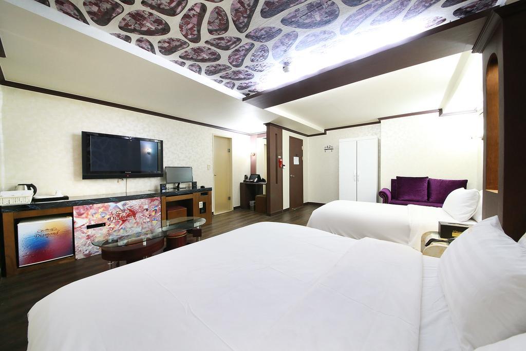 סוואן Hotel Diamond מראה חיצוני תמונה