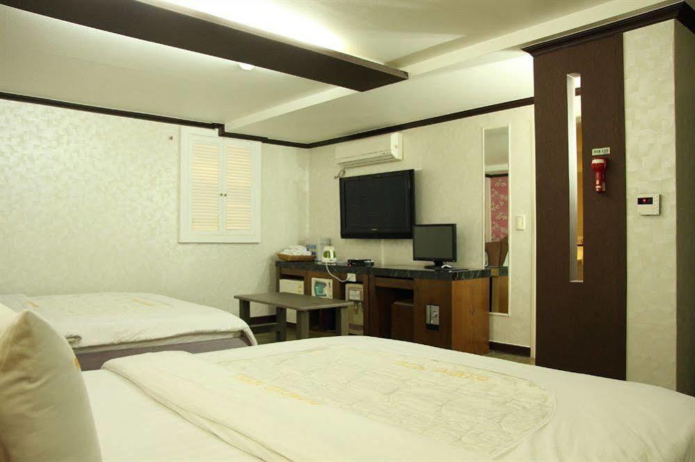 סוואן Hotel Diamond מראה חיצוני תמונה